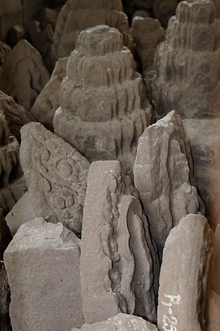 Prasat Sa Kamphaeng Yai-091